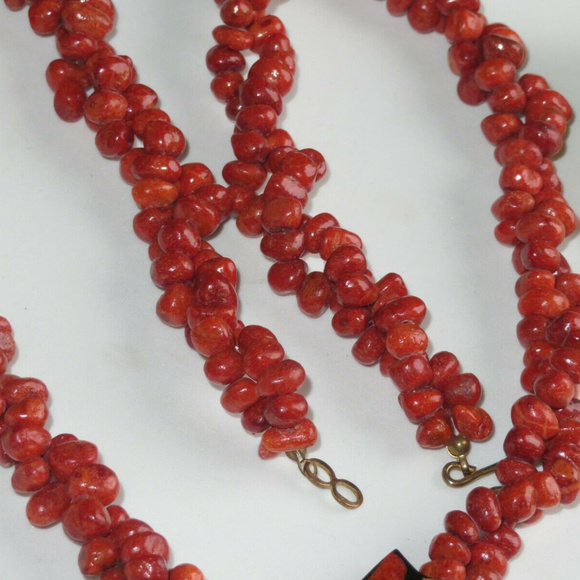 Vintage Red Coral Zebra Bead Animal Necklace - Picture 5 of 5